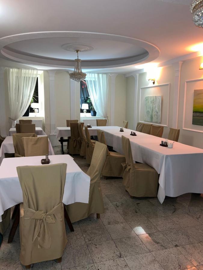 Bed and Breakfast Gosciniec Asticus Ярослав Экстерьер фото