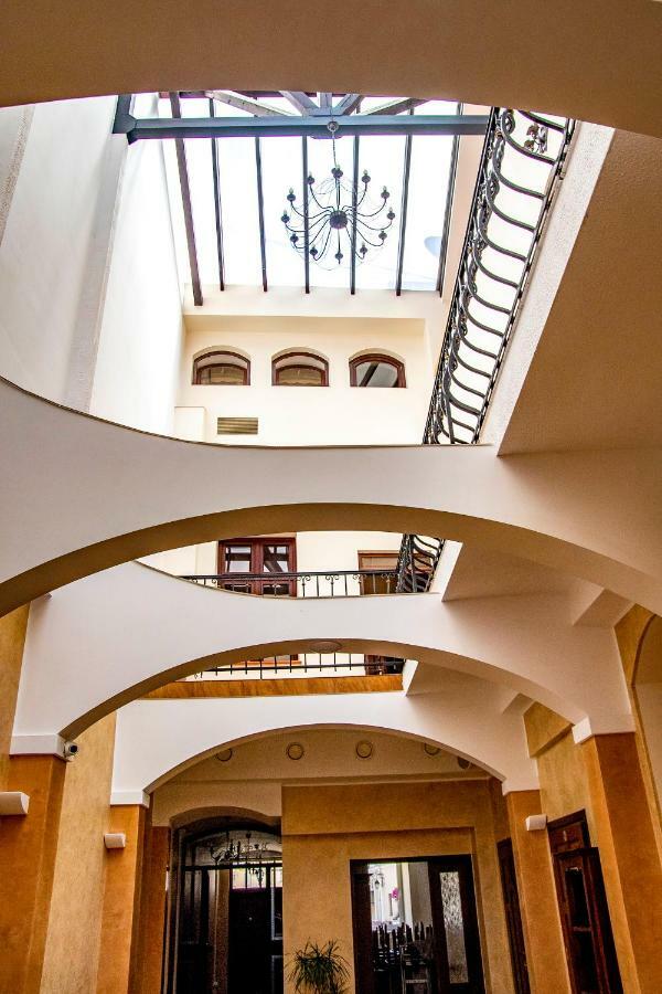 Bed and Breakfast Gosciniec Asticus Ярослав Экстерьер фото